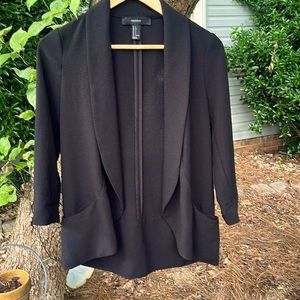 Polyester black throw on blazer from Forever 21  size S. Good condition 🖤